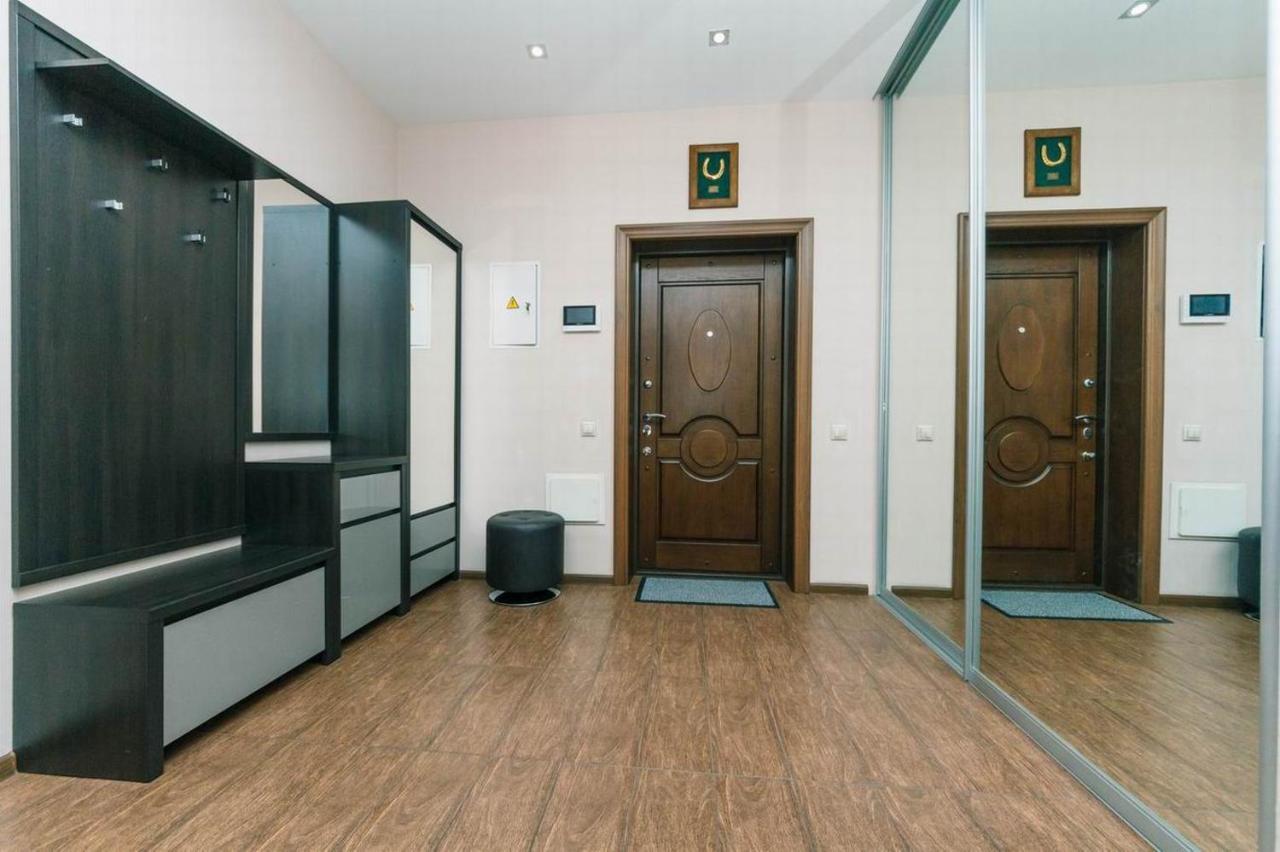 Appartement Vip In A New Building Near Lesi Ukrainki 7A à Kiev Extérieur photo
